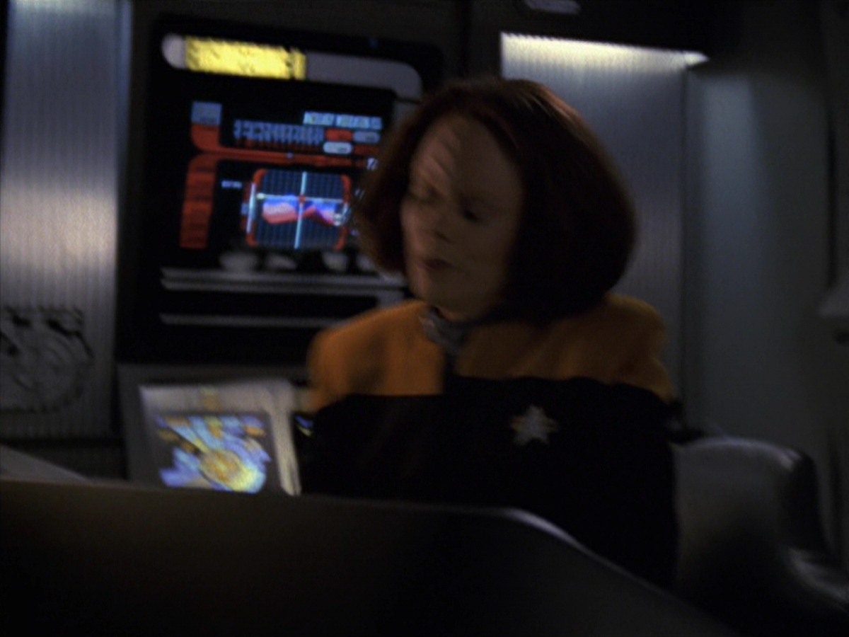 extant_StarTrek_VOY_7x22-NaturalLaw_2729.jpg