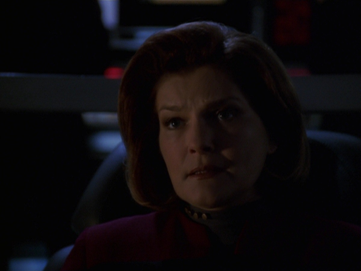 extant_StarTrek_VOY_7x22-NaturalLaw_2759.jpg