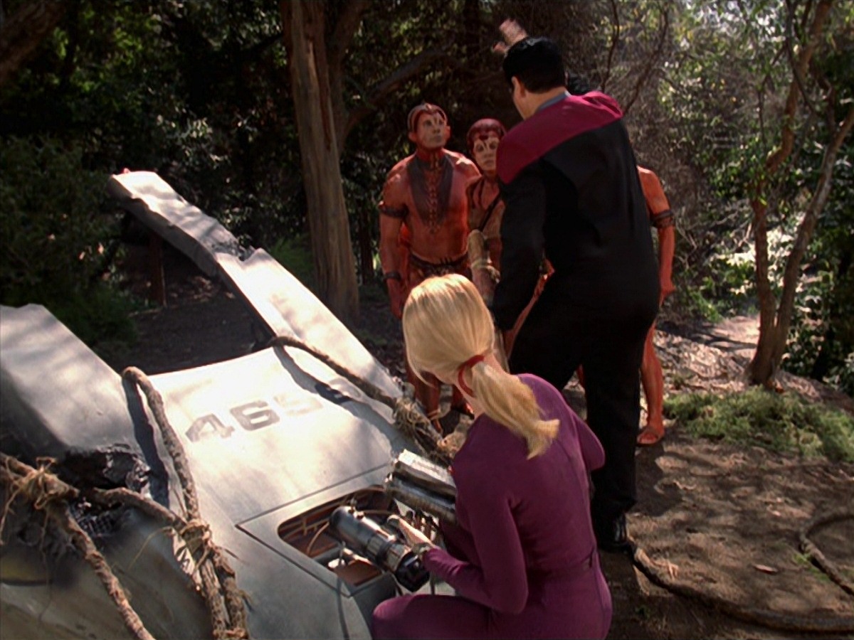 extant_StarTrek_VOY_7x22-NaturalLaw_2781.jpg