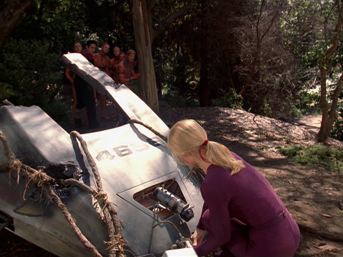 extant_StarTrek_VOY_7x22-NaturalLaw_2806.jpg