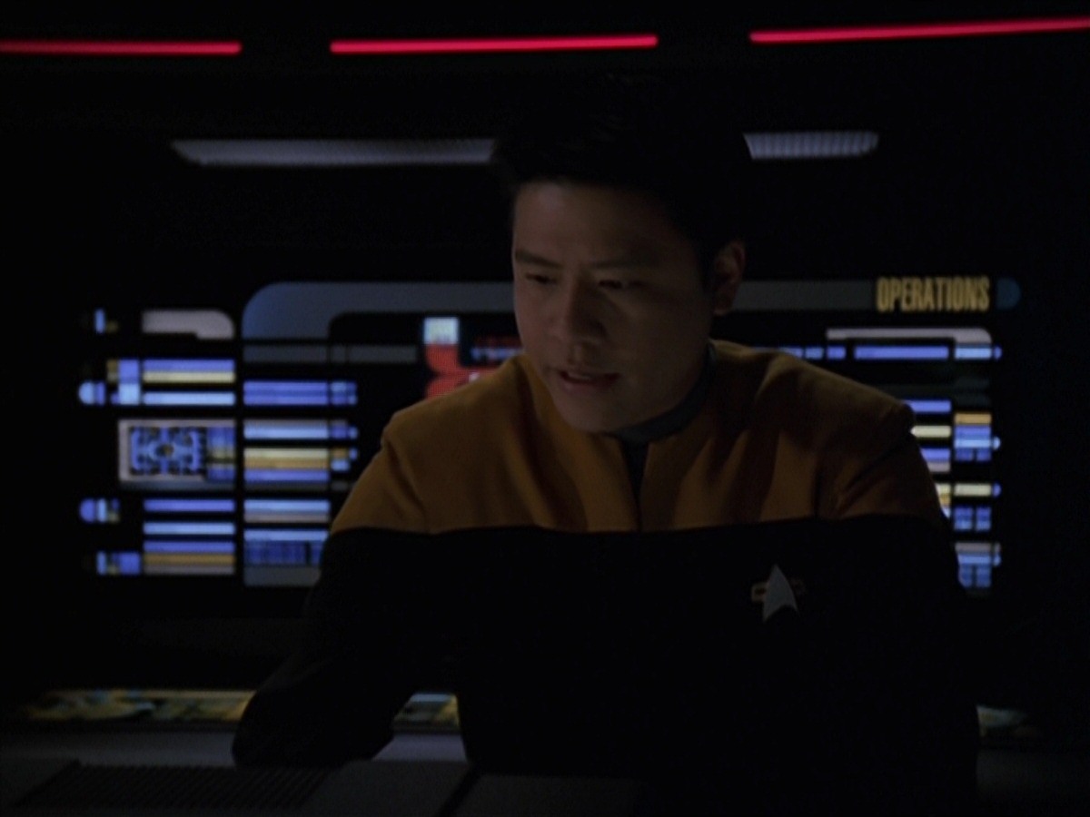 extant_StarTrek_VOY_7x22-NaturalLaw_2831.jpg