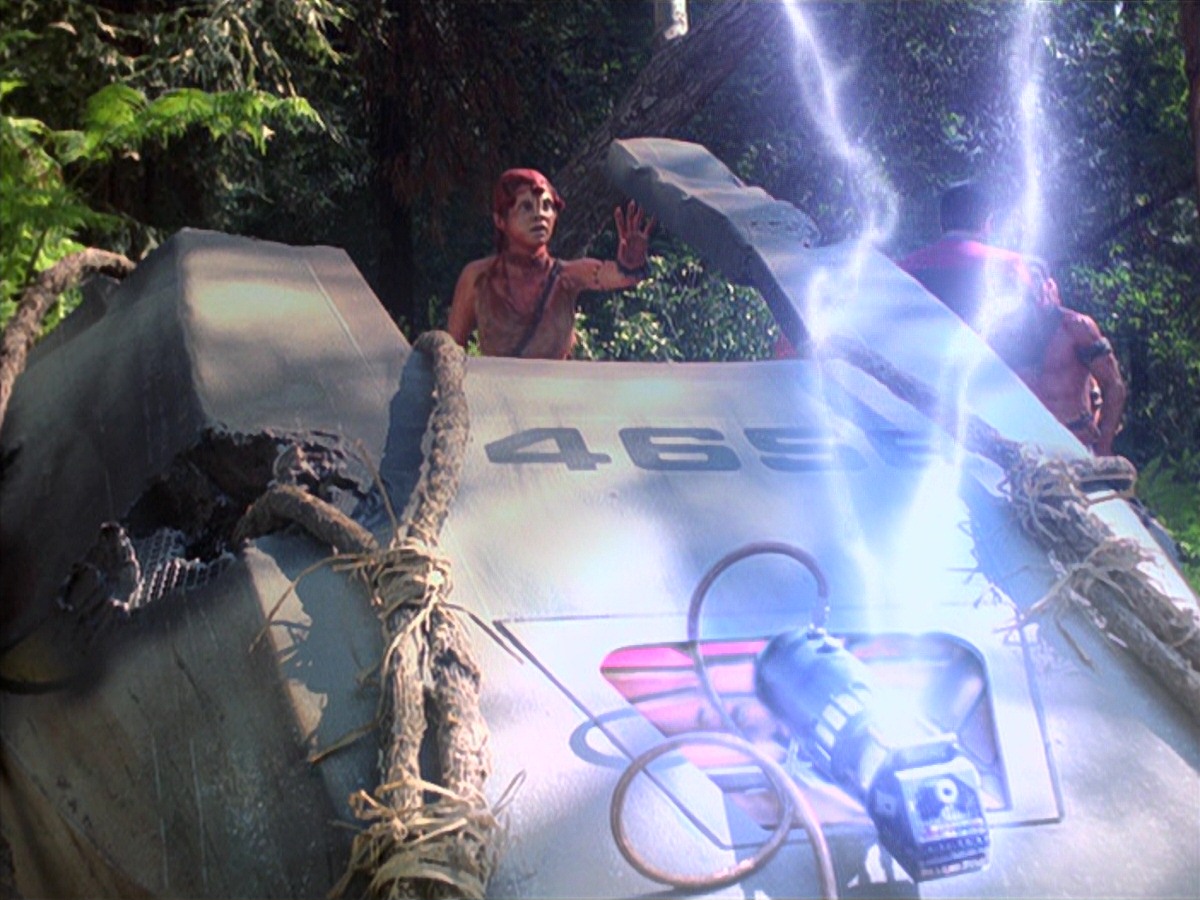 extant_StarTrek_VOY_7x22-NaturalLaw_2839.jpg