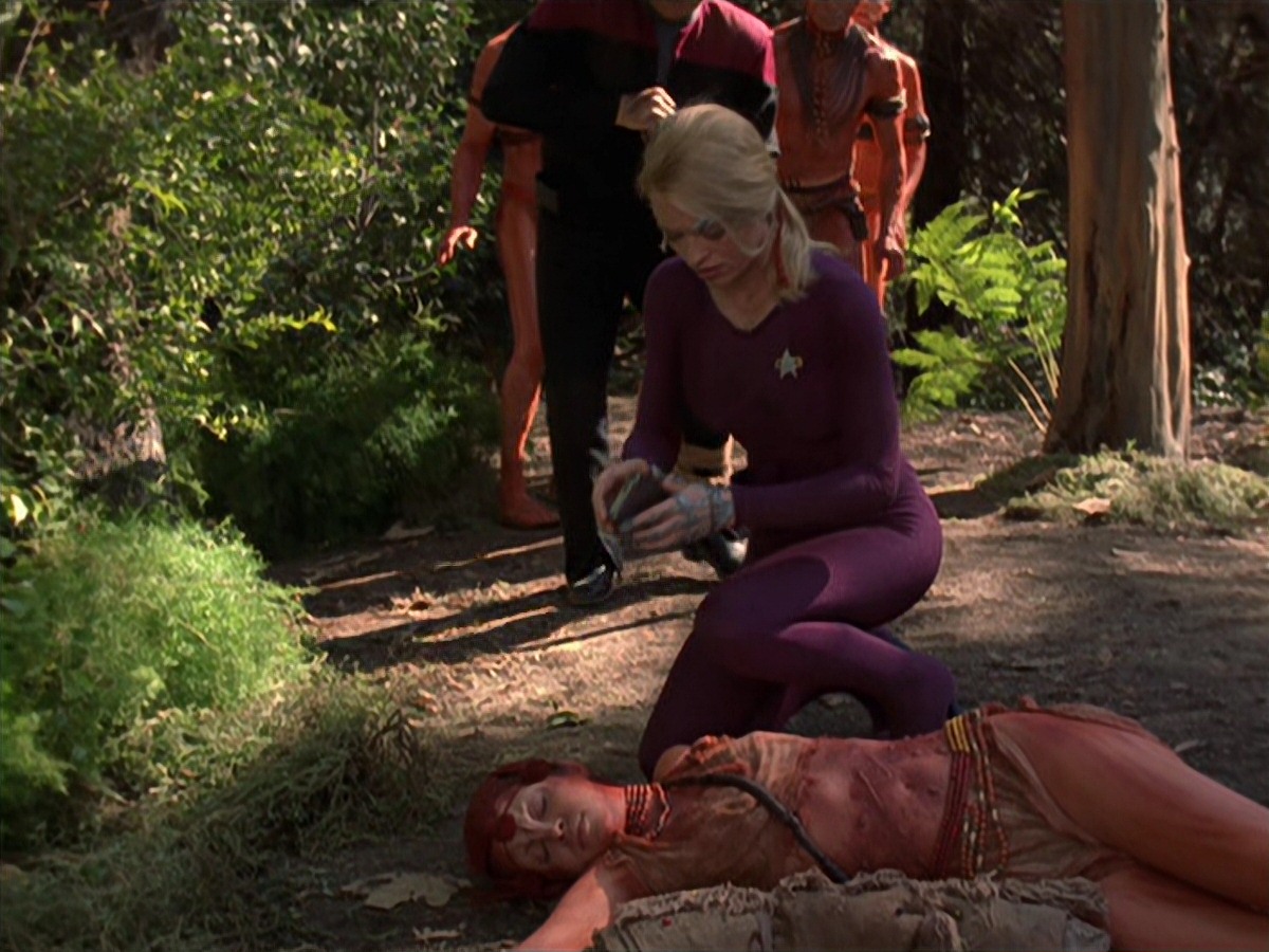 extant_StarTrek_VOY_7x22-NaturalLaw_2850.jpg