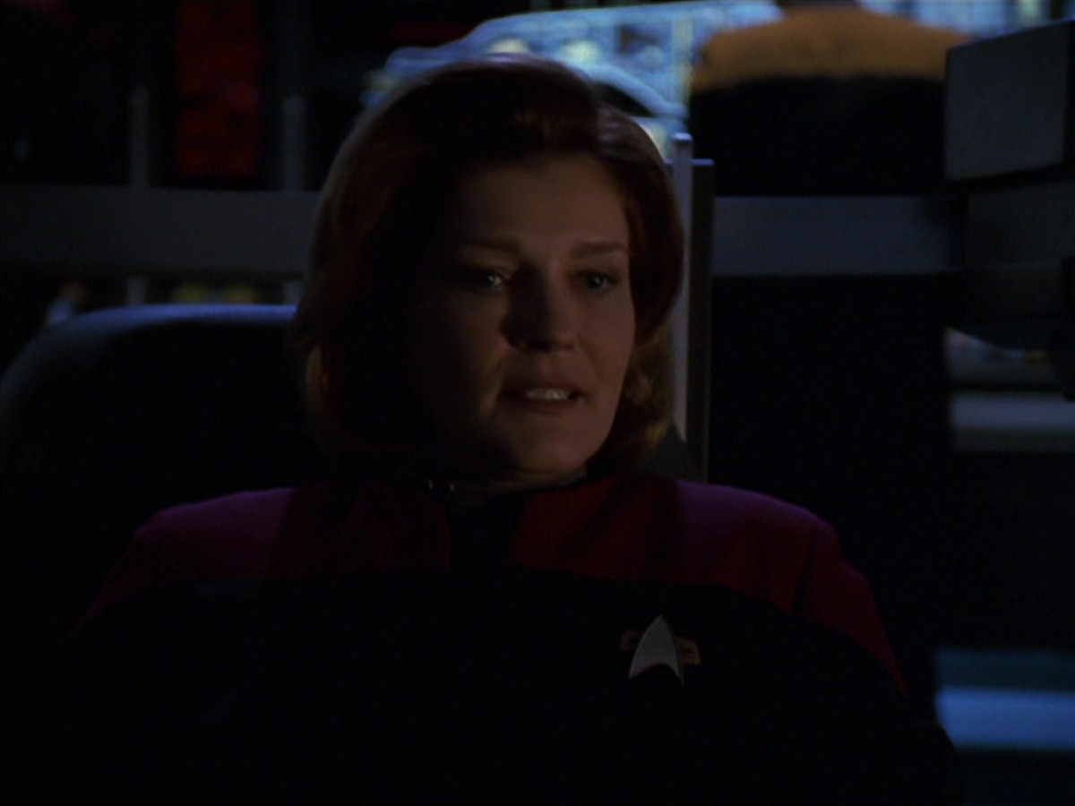extant_StarTrek_VOY_7x22-NaturalLaw_2860.jpg