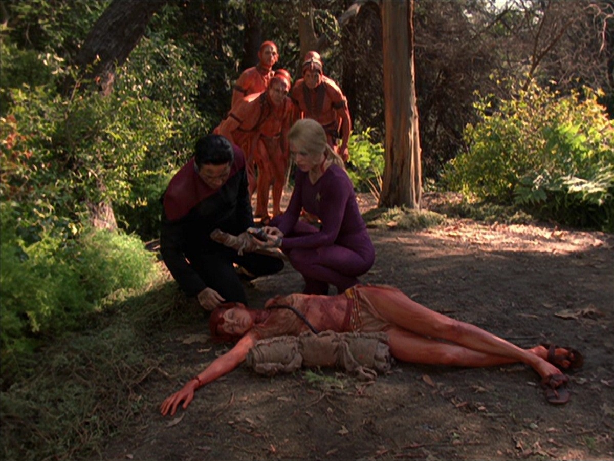 extant_StarTrek_VOY_7x22-NaturalLaw_2862.jpg