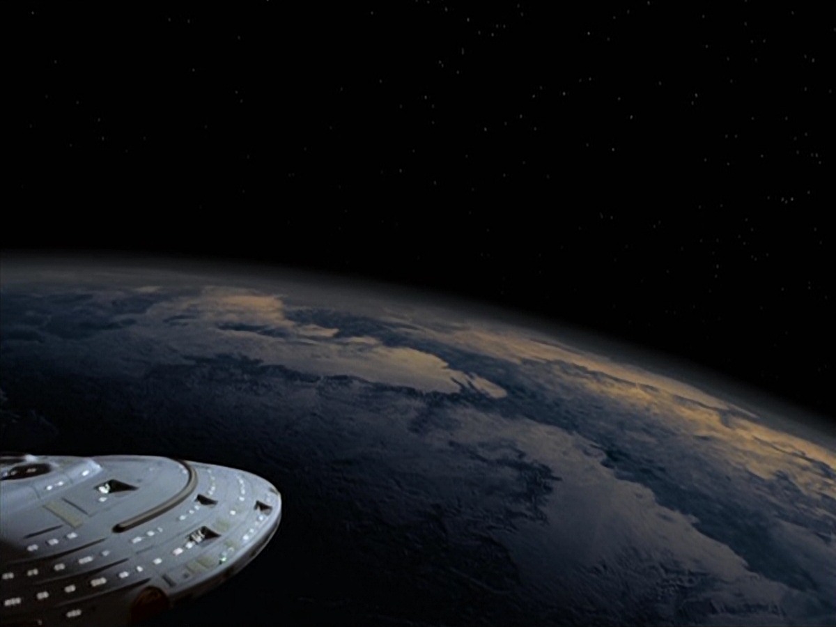 extant_StarTrek_VOY_7x22-NaturalLaw_2888.jpg