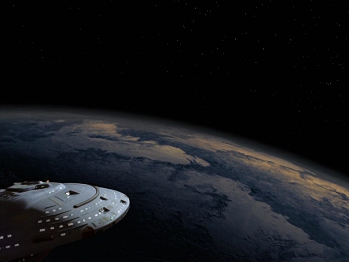 extant_StarTrek_VOY_7x22-NaturalLaw_2889.jpg