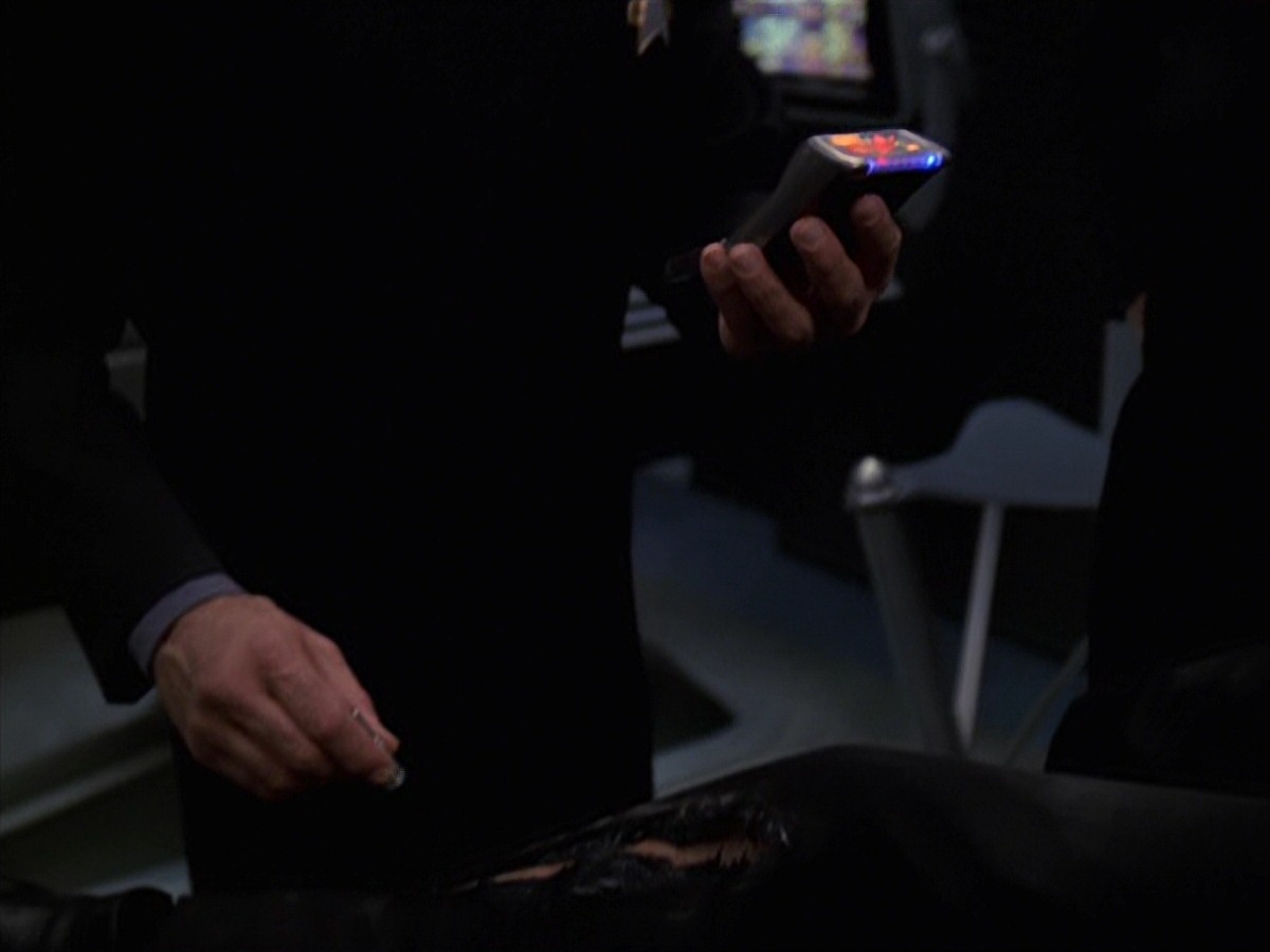 extant_StarTrek_VOY_7x22-NaturalLaw_2903.jpg