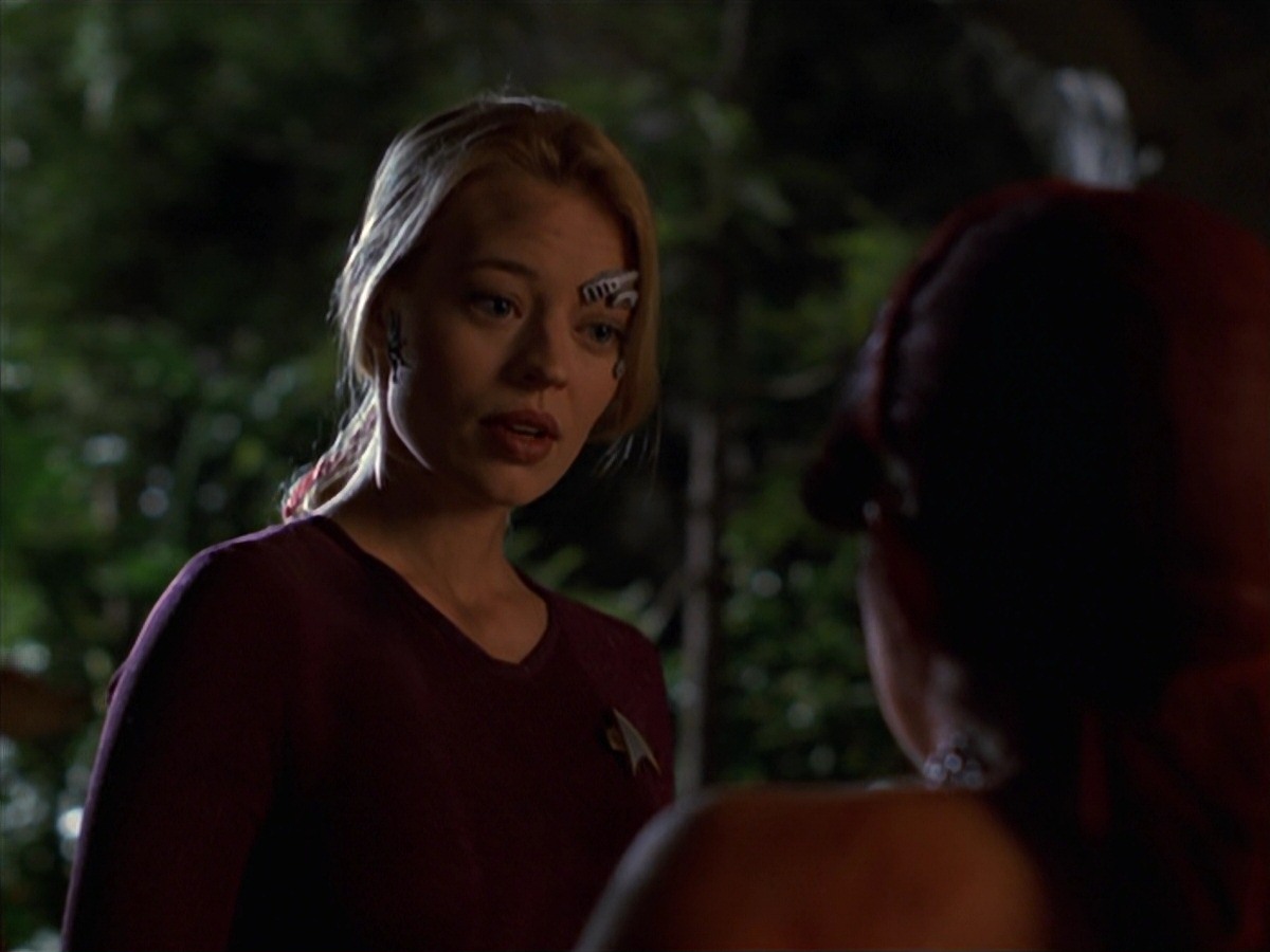 extant_StarTrek_VOY_7x22-NaturalLaw_2934.jpg