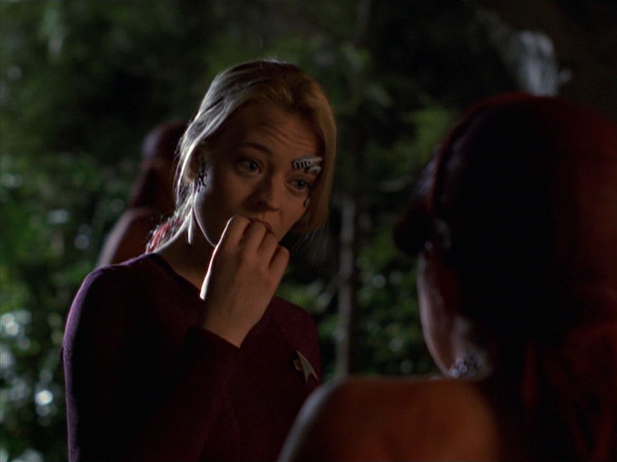 extant_StarTrek_VOY_7x22-NaturalLaw_2935.jpg