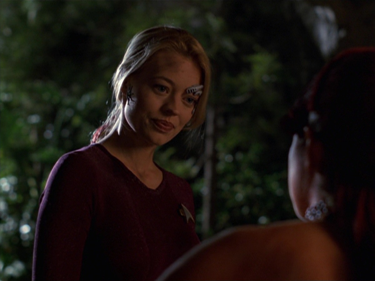 extant_StarTrek_VOY_7x22-NaturalLaw_2944.jpg