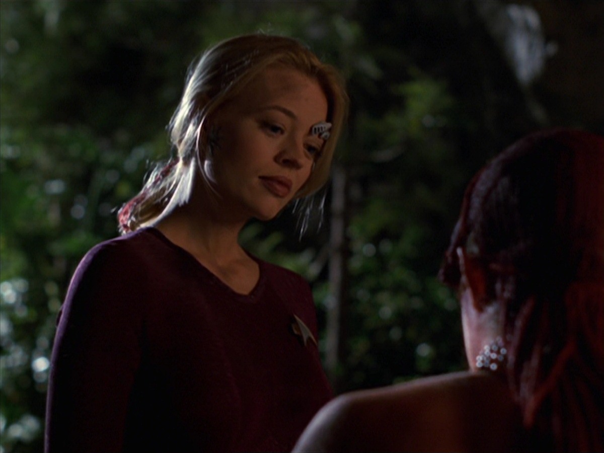 extant_StarTrek_VOY_7x22-NaturalLaw_2956.jpg