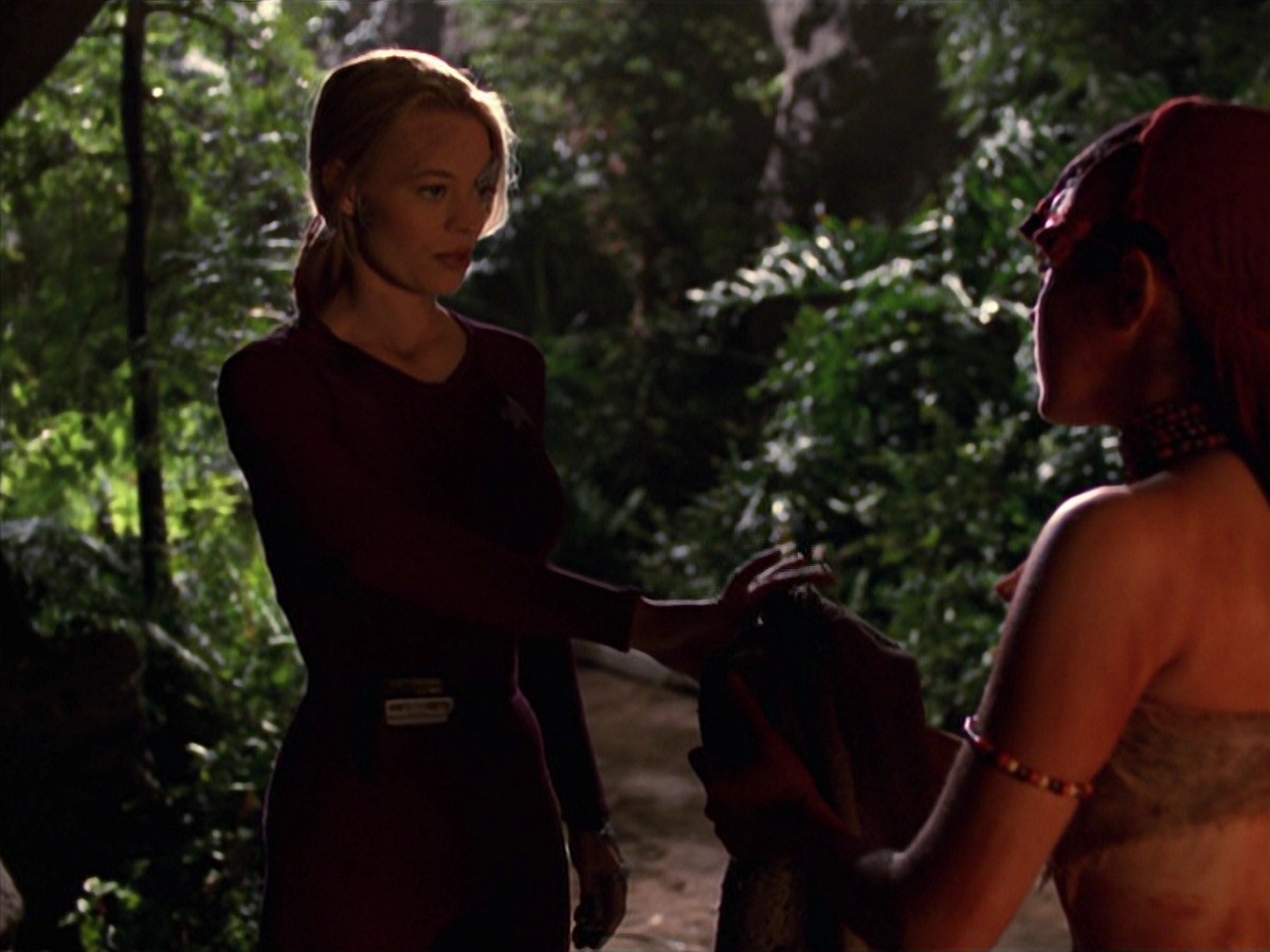 extant_StarTrek_VOY_7x22-NaturalLaw_3004.jpg