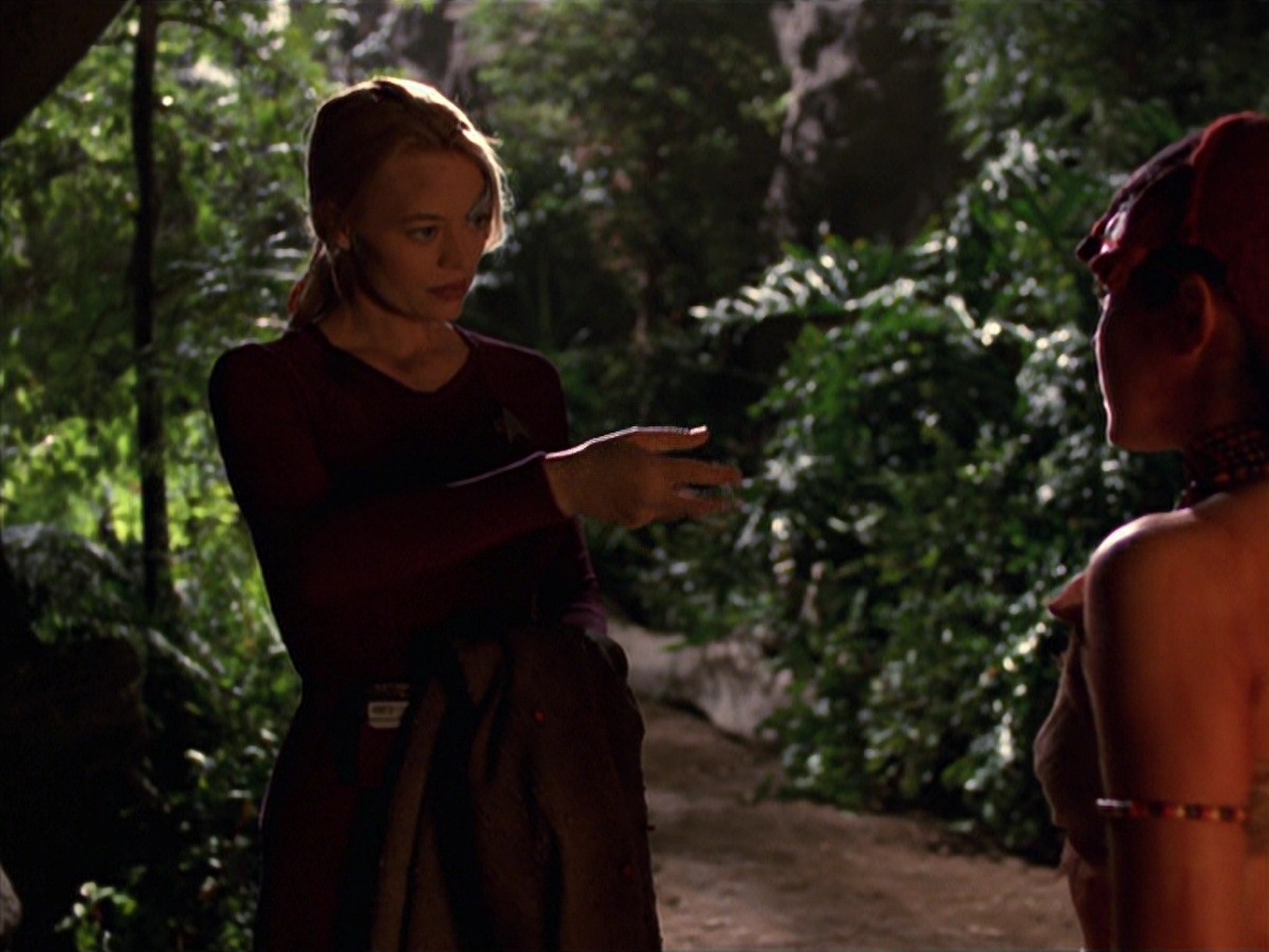 extant_StarTrek_VOY_7x22-NaturalLaw_3009.jpg