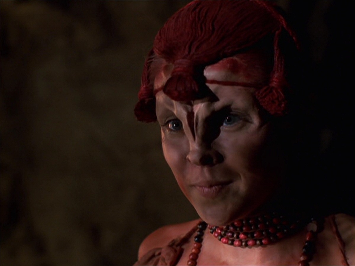 extant_StarTrek_VOY_7x22-NaturalLaw_3018.jpg