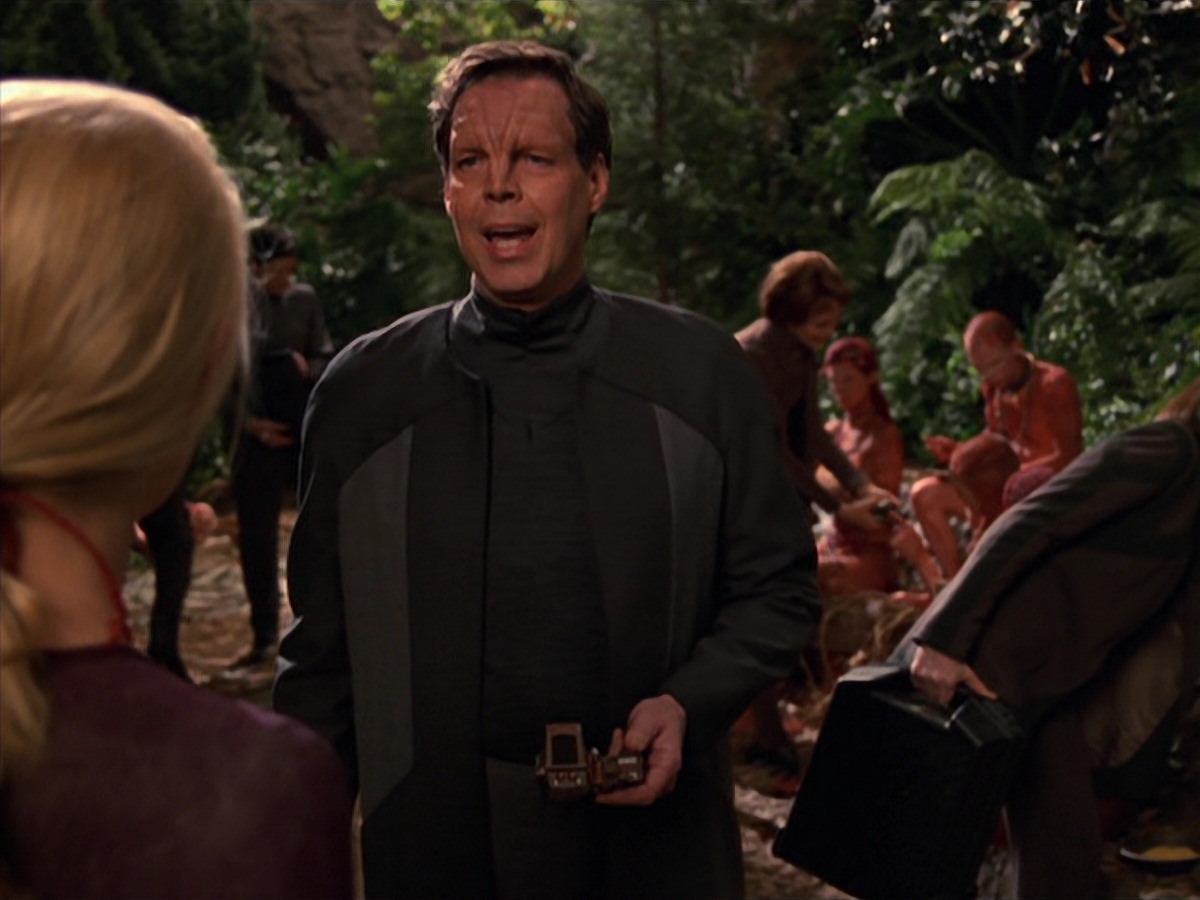 extant_StarTrek_VOY_7x22-NaturalLaw_3035.jpg