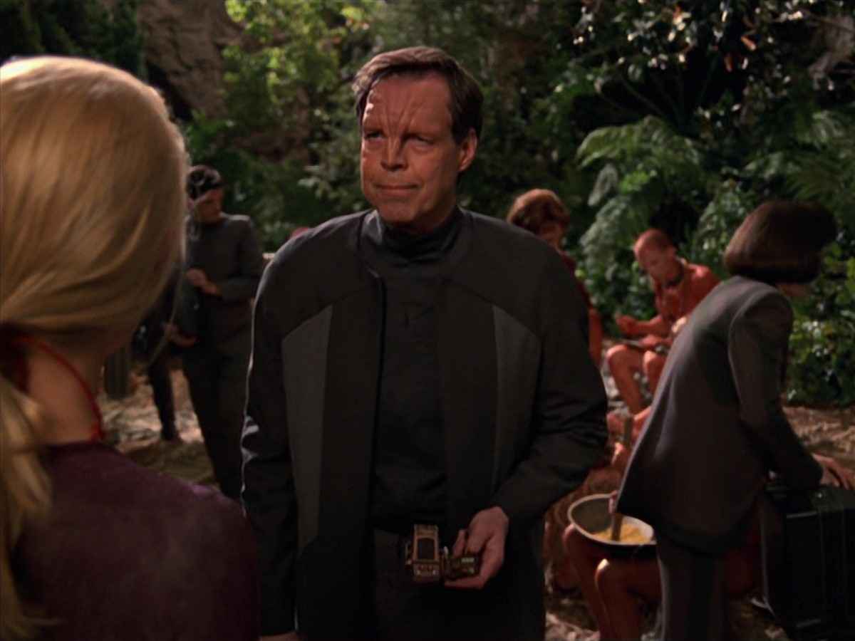 extant_StarTrek_VOY_7x22-NaturalLaw_3038.jpg