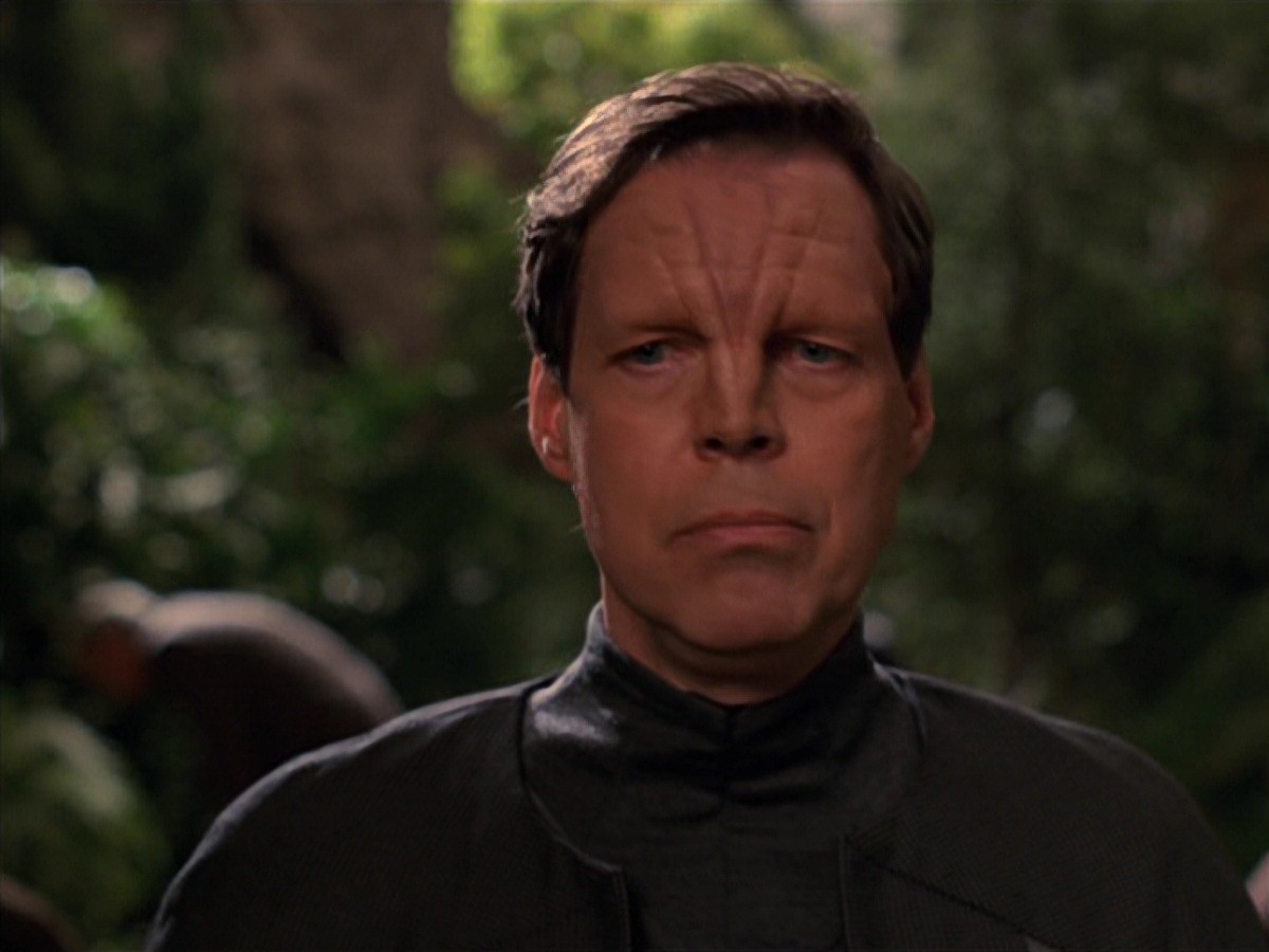 extant_StarTrek_VOY_7x22-NaturalLaw_3059.jpg