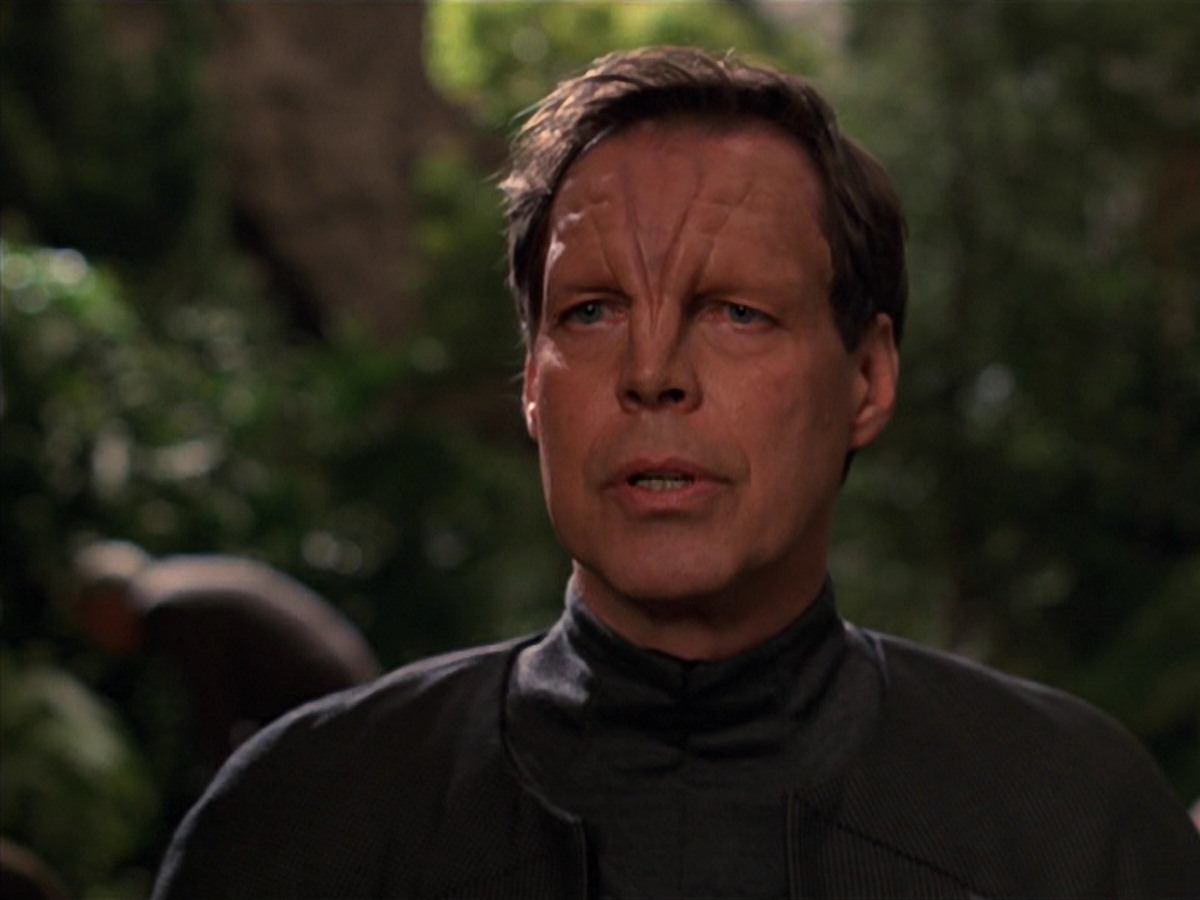 extant_StarTrek_VOY_7x22-NaturalLaw_3060.jpg
