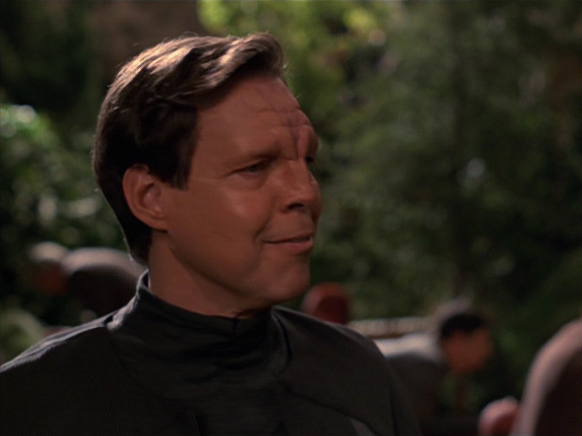 extant_StarTrek_VOY_7x22-NaturalLaw_3071.jpg