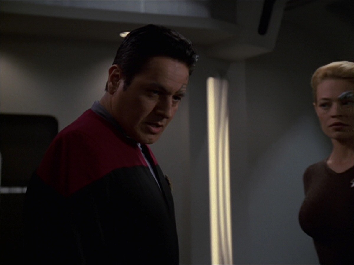 extant_StarTrek_VOY_7x22-NaturalLaw_3085.jpg