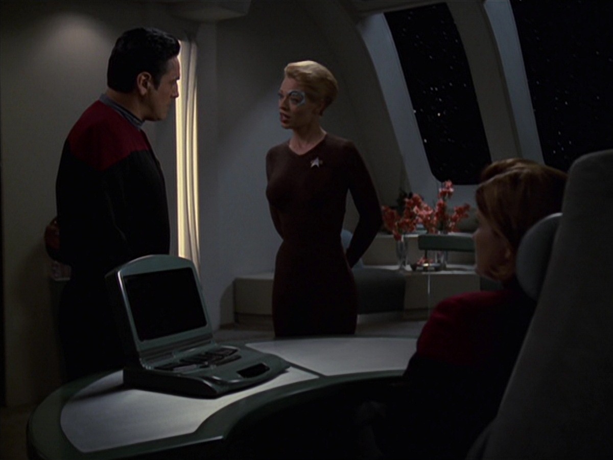 extant_StarTrek_VOY_7x22-NaturalLaw_3090.jpg