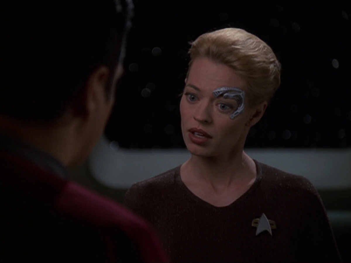 extant_StarTrek_VOY_7x22-NaturalLaw_3100.jpg