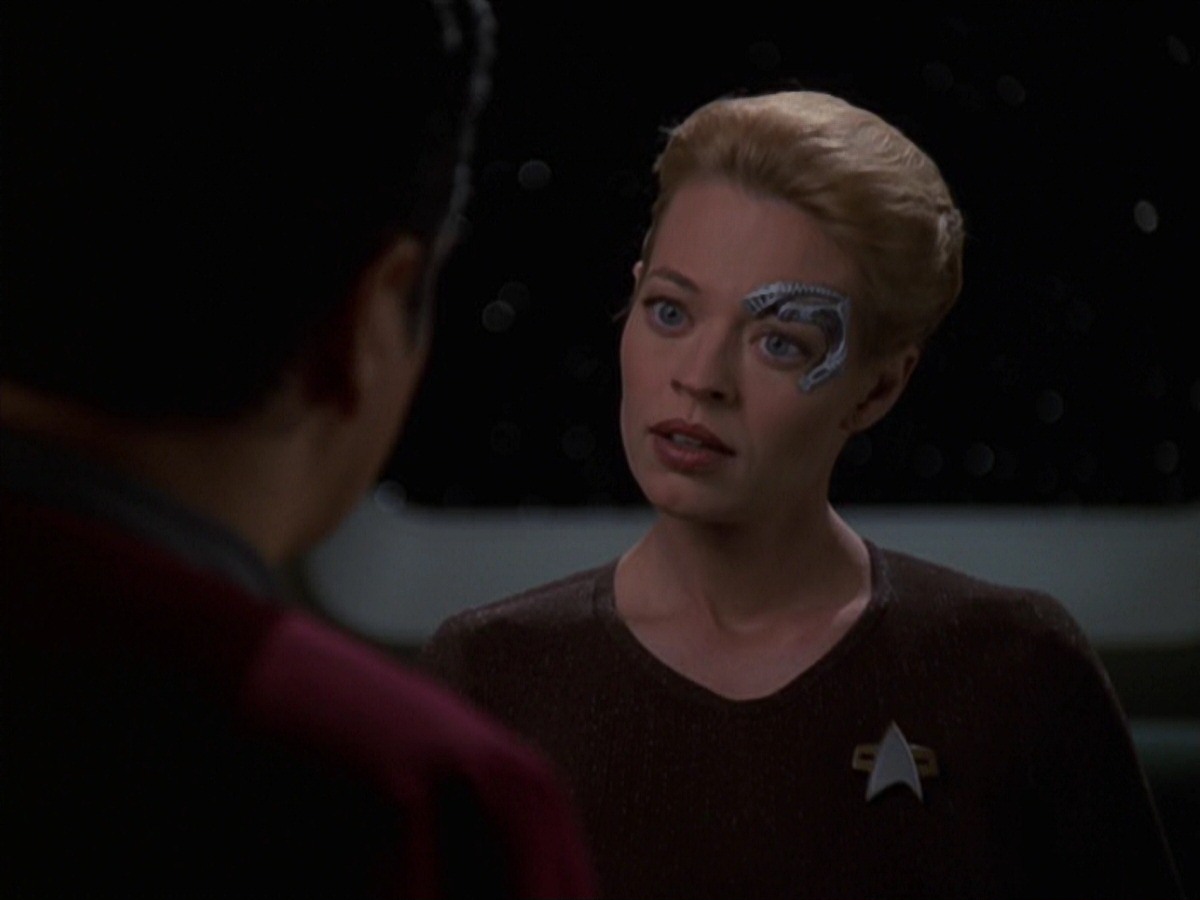 extant_StarTrek_VOY_7x22-NaturalLaw_3106.jpg