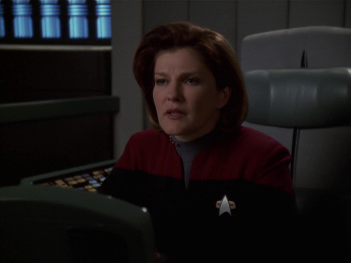 extant_StarTrek_VOY_7x22-NaturalLaw_3114.jpg