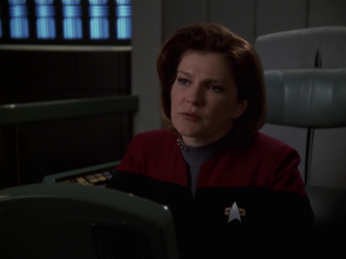extant_StarTrek_VOY_7x22-NaturalLaw_3116.jpg
