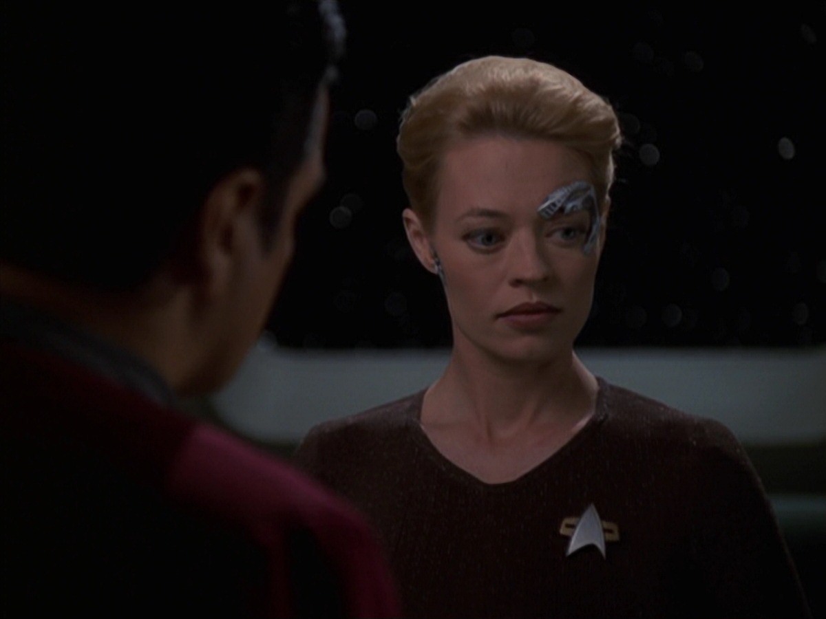 extant_StarTrek_VOY_7x22-NaturalLaw_3117.jpg