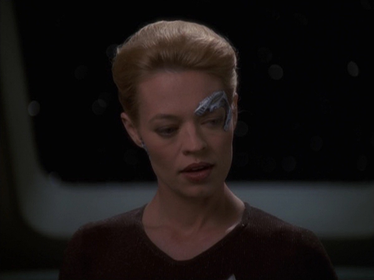 extant_StarTrek_VOY_7x22-NaturalLaw_3124.jpg