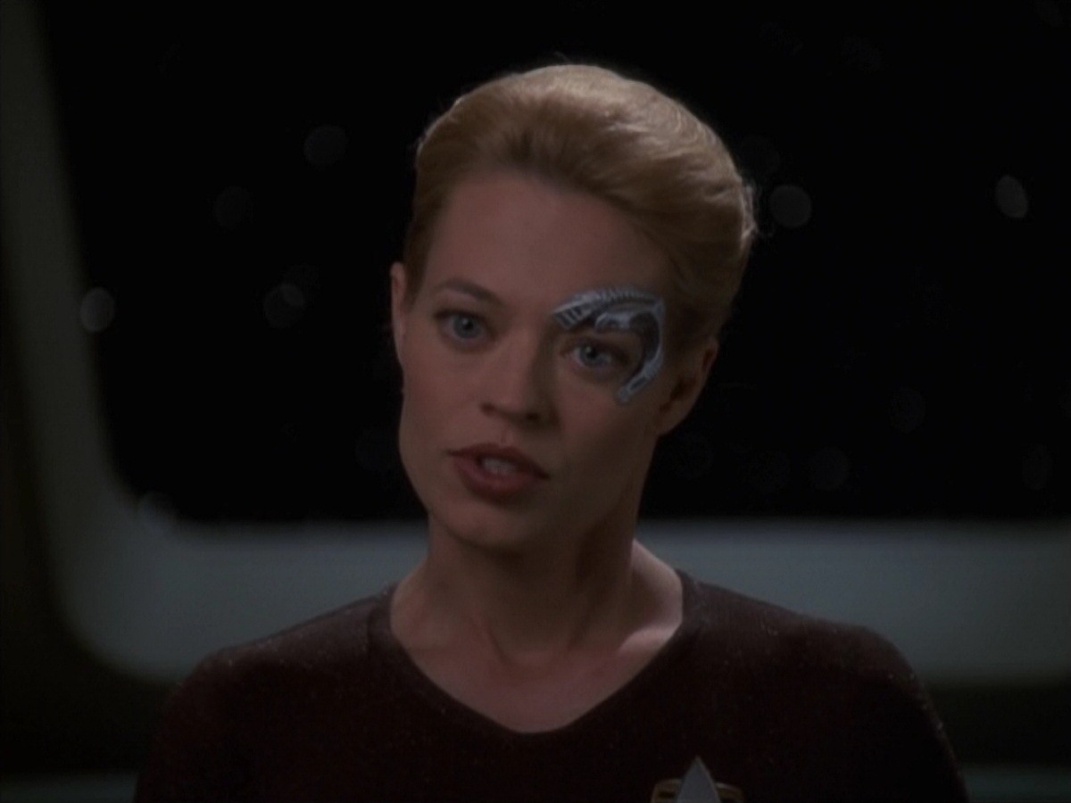 extant_StarTrek_VOY_7x22-NaturalLaw_3128.jpg