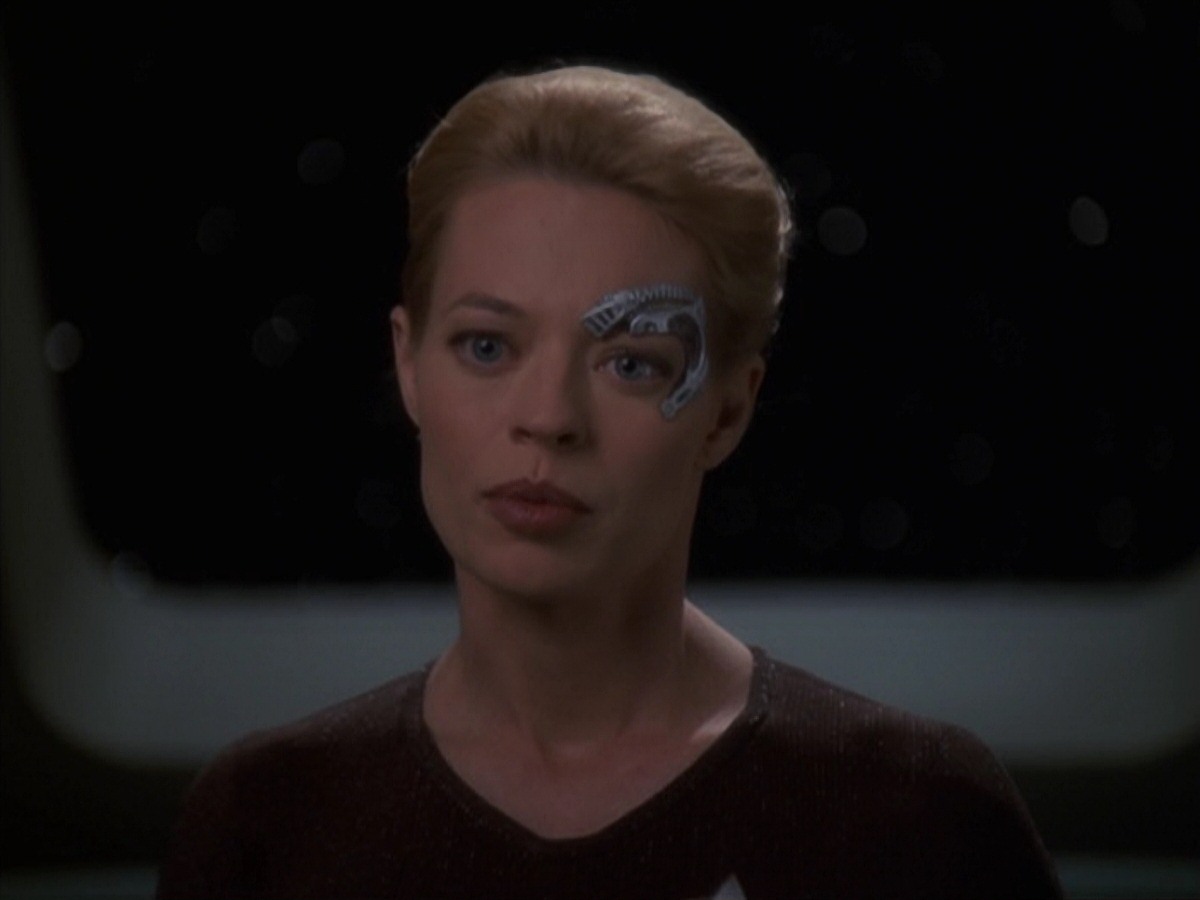 extant_StarTrek_VOY_7x22-NaturalLaw_3145.jpg