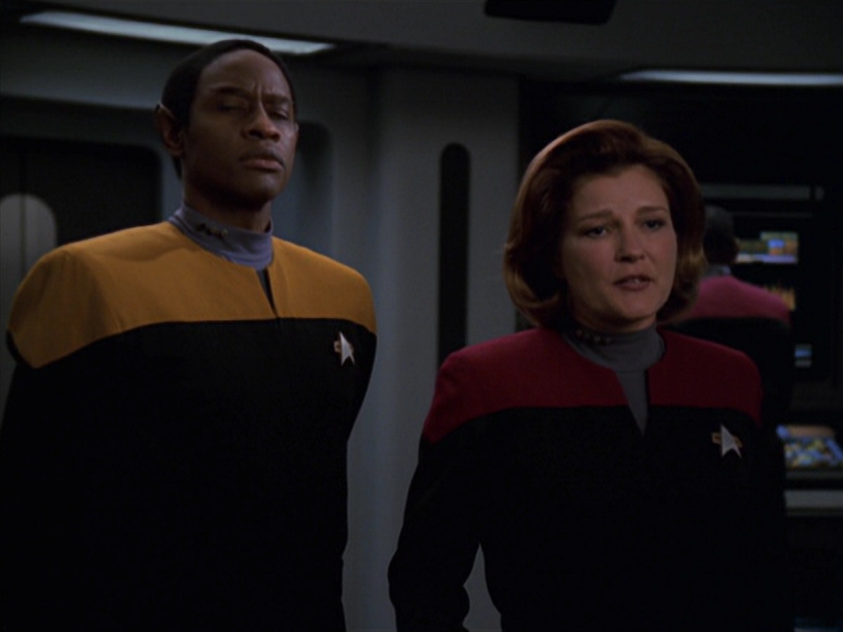 extant_StarTrek_VOY_7x22-NaturalLaw_3169.jpg