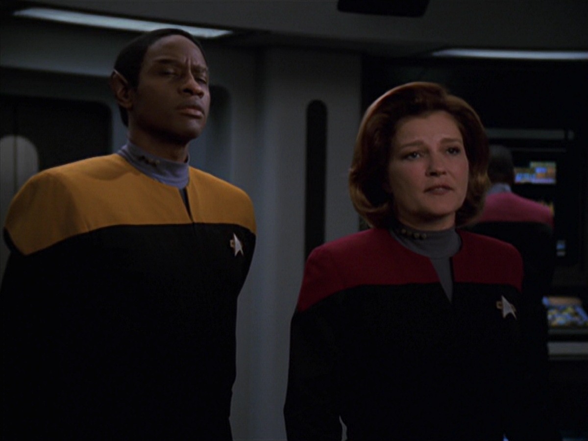 extant_StarTrek_VOY_7x22-NaturalLaw_3170.jpg