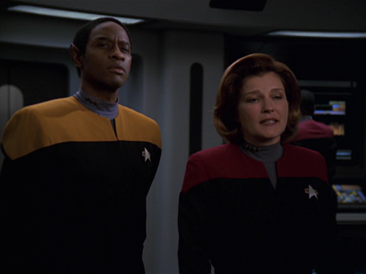 extant_StarTrek_VOY_7x22-NaturalLaw_3173.jpg