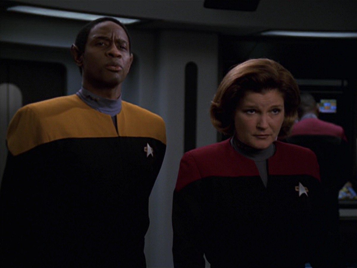 extant_StarTrek_VOY_7x22-NaturalLaw_3178.jpg