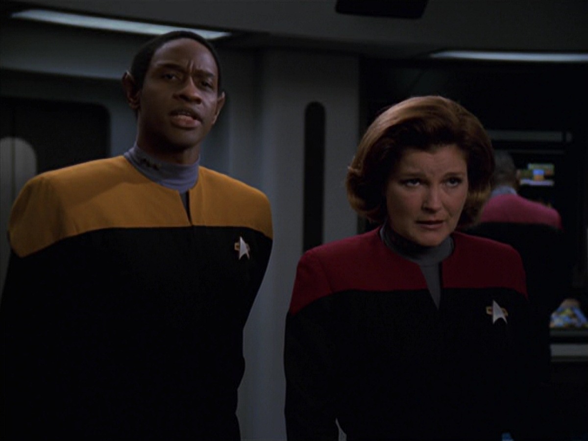 extant_StarTrek_VOY_7x22-NaturalLaw_3181.jpg