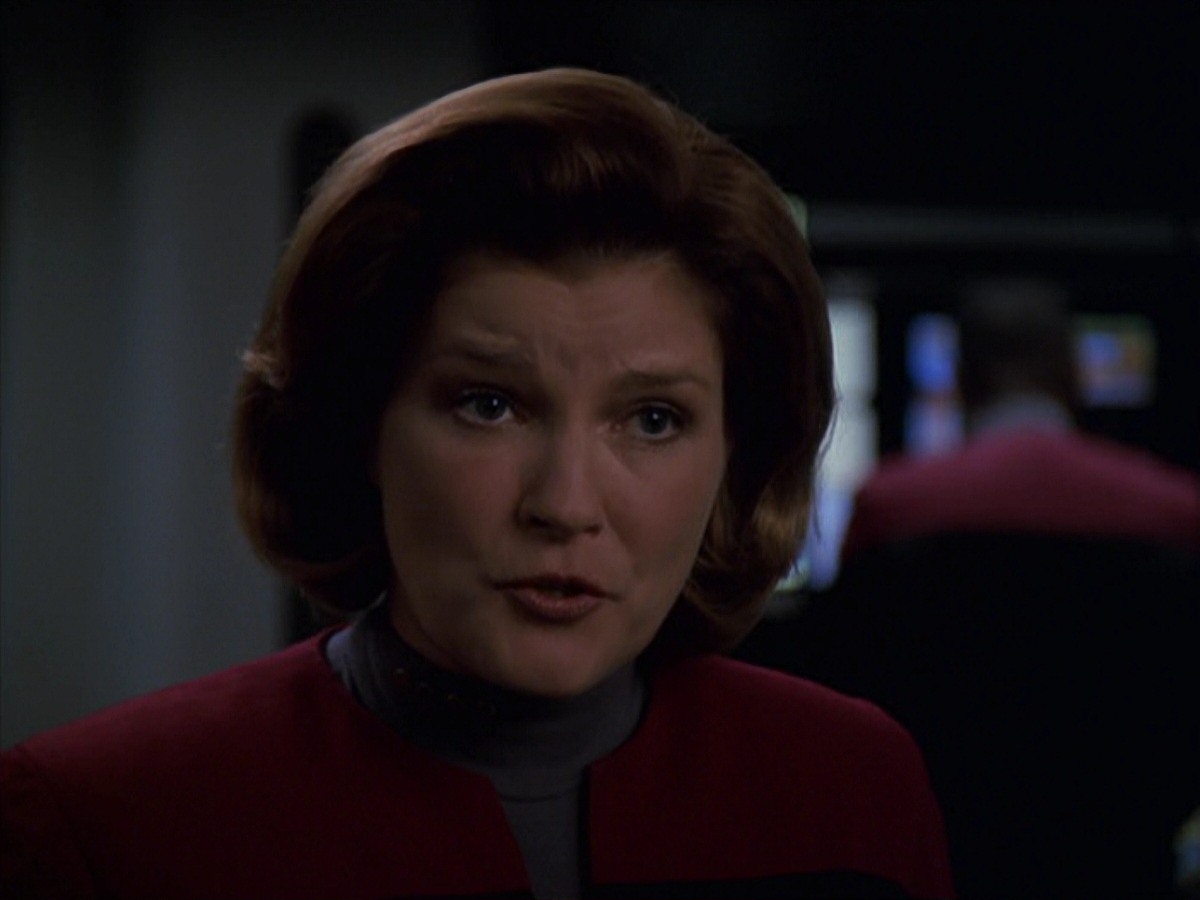 extant_StarTrek_VOY_7x22-NaturalLaw_3215.jpg