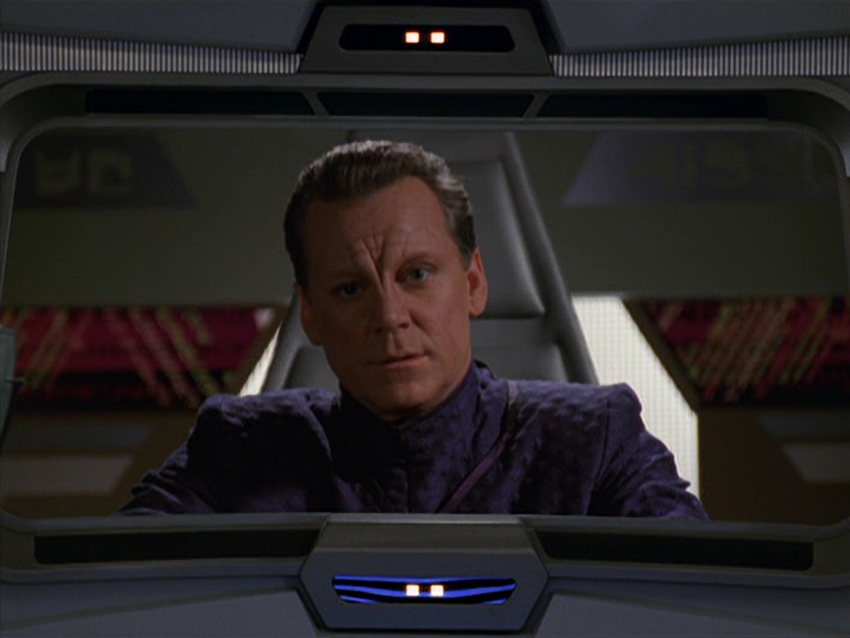 extant_StarTrek_VOY_7x22-NaturalLaw_3219.jpg