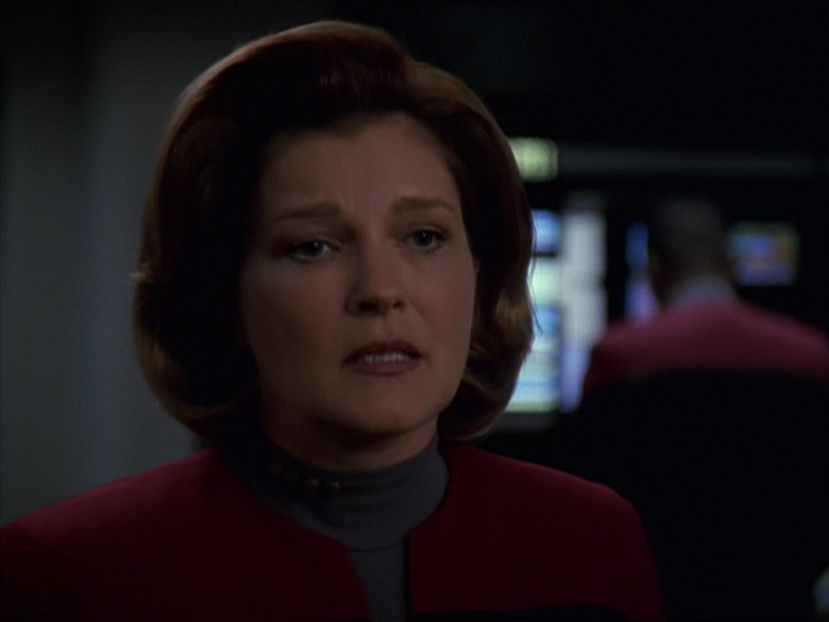 extant_StarTrek_VOY_7x22-NaturalLaw_3223.jpg
