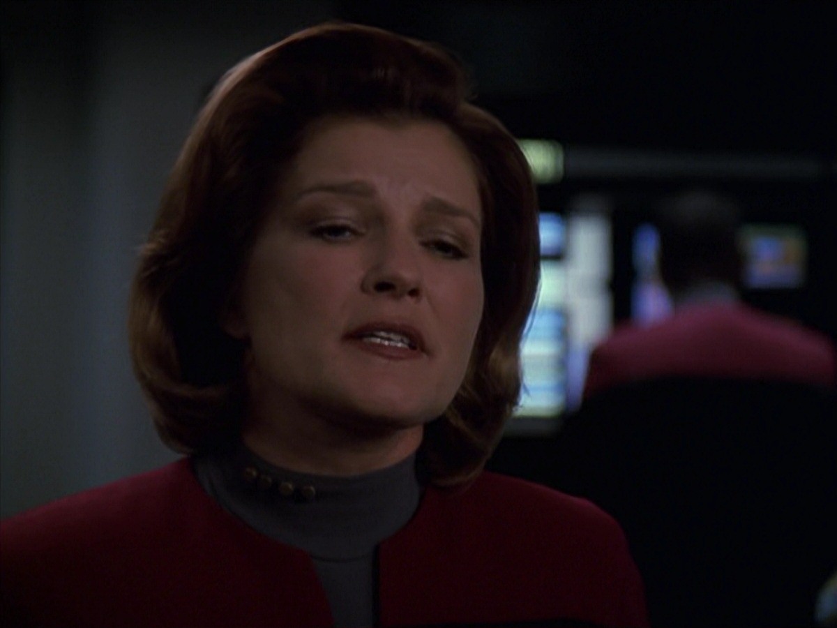 extant_StarTrek_VOY_7x22-NaturalLaw_3226.jpg