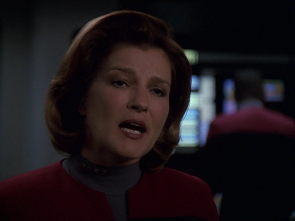 extant_StarTrek_VOY_7x22-NaturalLaw_3227.jpg