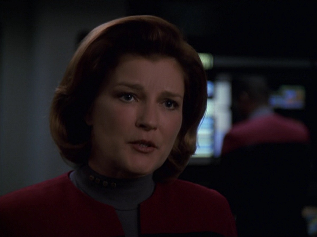 extant_StarTrek_VOY_7x22-NaturalLaw_3229.jpg