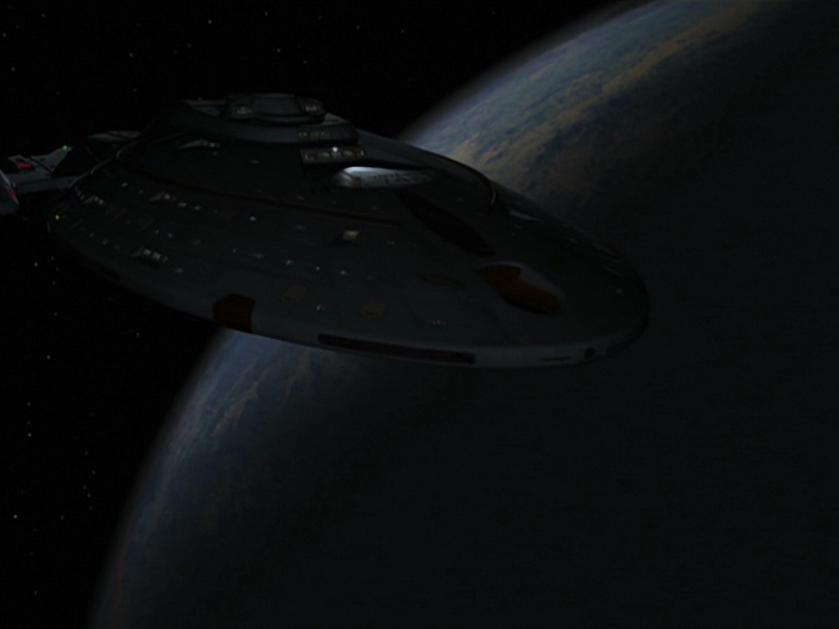 extant_StarTrek_VOY_7x22-NaturalLaw_3236.jpg