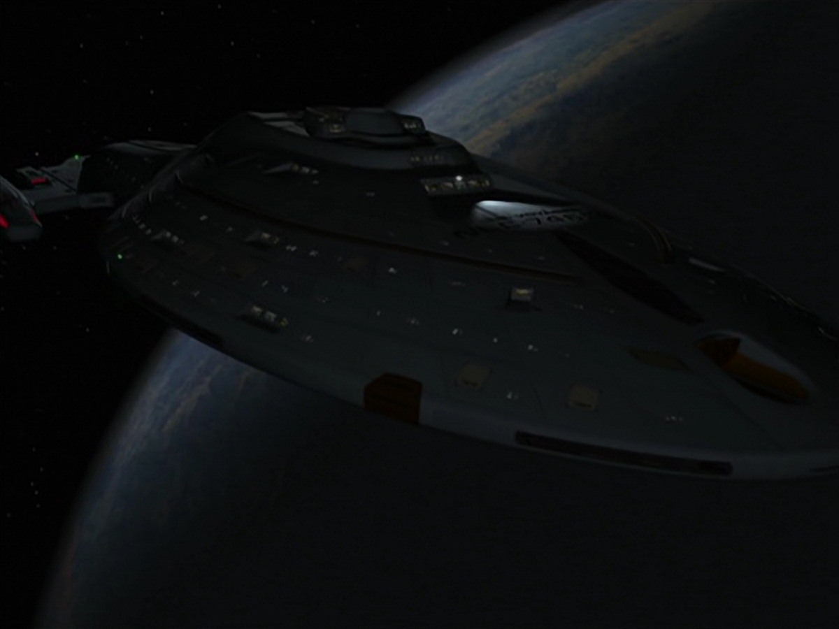 extant_StarTrek_VOY_7x22-NaturalLaw_3238.jpg