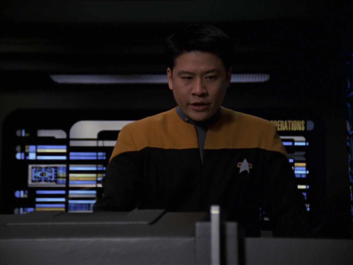 extant_StarTrek_VOY_7x22-NaturalLaw_3244.jpg