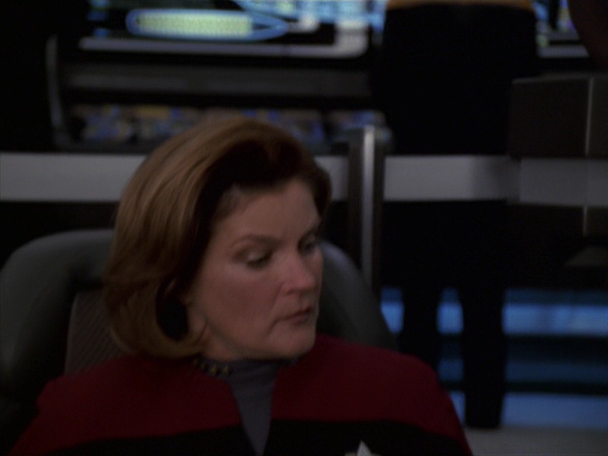 extant_StarTrek_VOY_7x22-NaturalLaw_3250.jpg