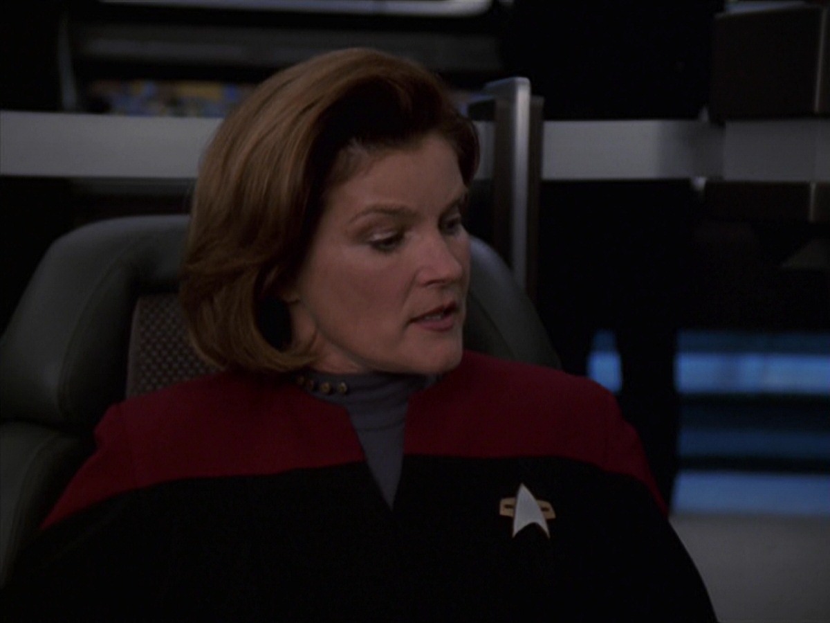 extant_StarTrek_VOY_7x22-NaturalLaw_3251.jpg
